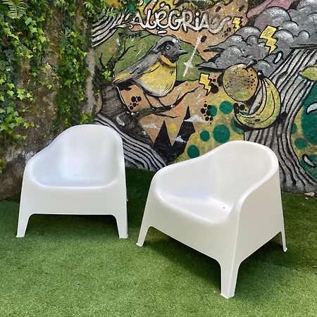 알레그리아 호스텔 *